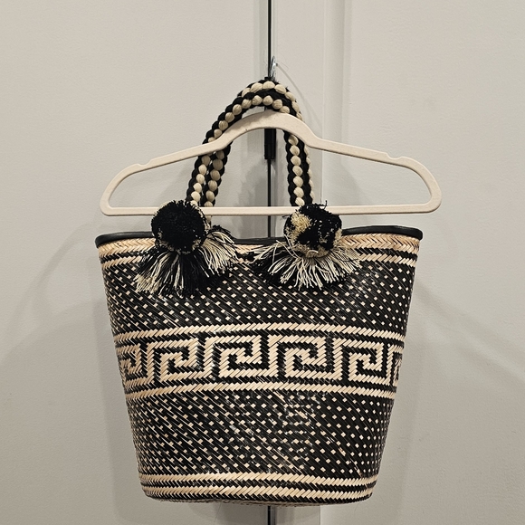 Handbags - Straw Tote Bag